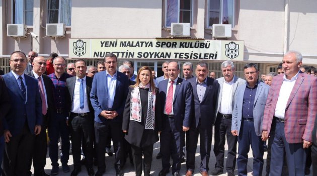 Bakan Tüfenkci: Galatasaray'ın almış olduğu kararı ibretle izledik