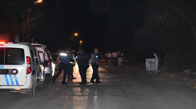 Türbe ziyaretinde saldırı: 2 yaralı
