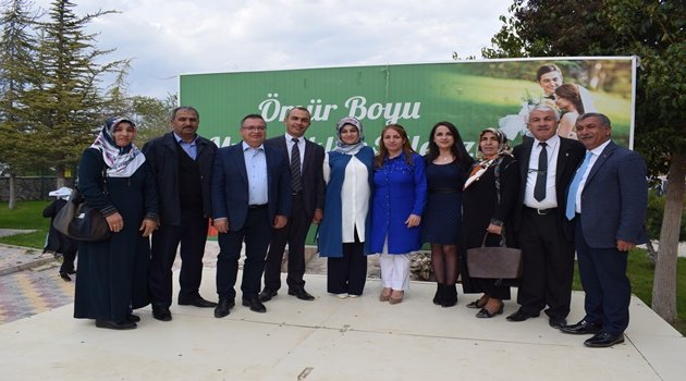 Tutal ailesinin mutlu günü