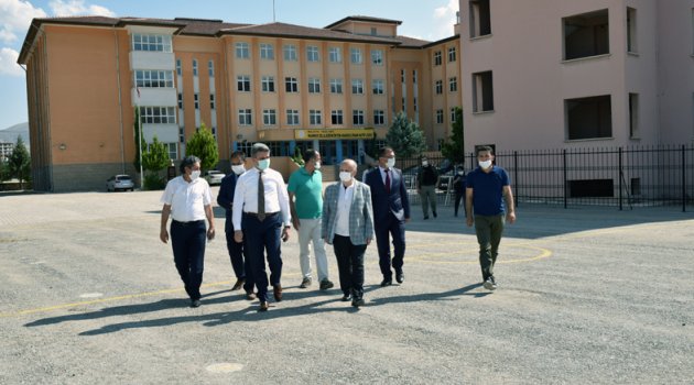 Vali Baruş'tan okullarda inceleme!