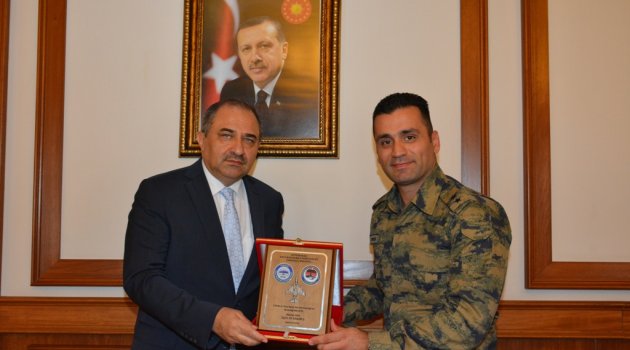 Vali Kaban Üsteğmen Erkuş'u kabul etti