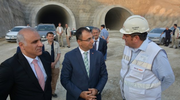 Vali Toprak, Kömürhan Köprüsü tünelinde incelemelerde bulundu