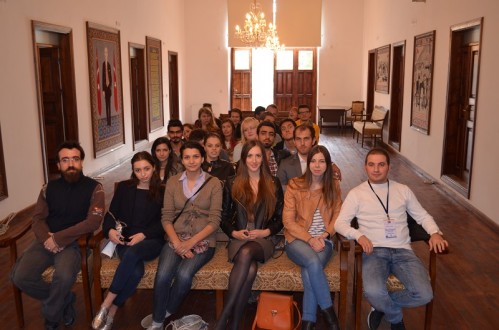  Vali Şahin,"ABGD Projesi" kapsamında ilimize gelen gençlerle sohbet etti.
