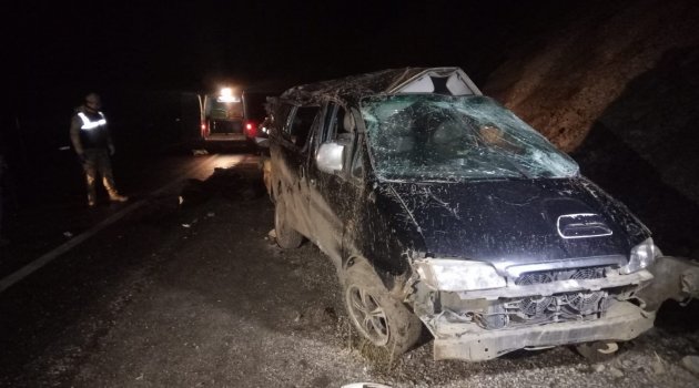 Van'da kaçak Afganları taşıyan araç takla attı: 5 ölü, 16 yaralı