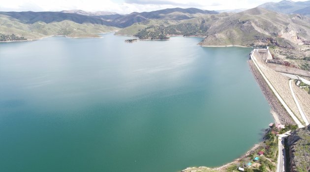 Yağışlar barajları doldurdu