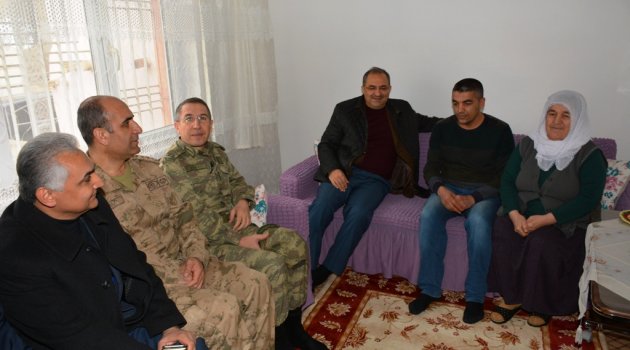 "Yaralanan asker ve Şehit ailelerine ziyaret"
