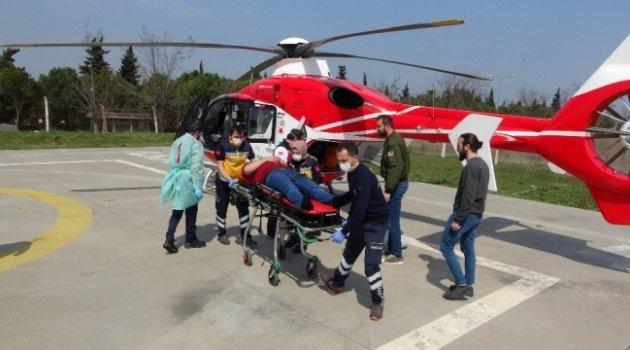 Yaralı genç ambulans helikopterle hastaneye götürüldü