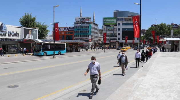 Kısıtlama kalktı hareketlilik başladı