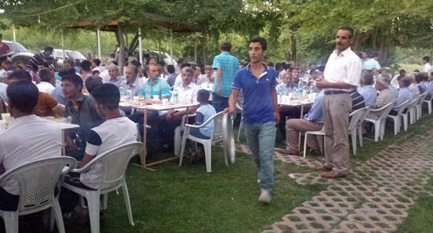 Yazıhan'da Toplu İftarlar Sürüyor