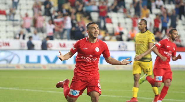 Yeni Malatyaspor Mevlüt Erdinç ile anlaşmaya yakın