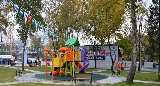 Yeşilyurt Belediyesi 12 Park açılışını gerçekleştirdi