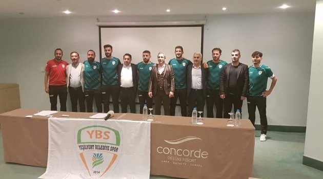 Yeşilyurt Belediyespor'dan yeni transferlere toplu imza