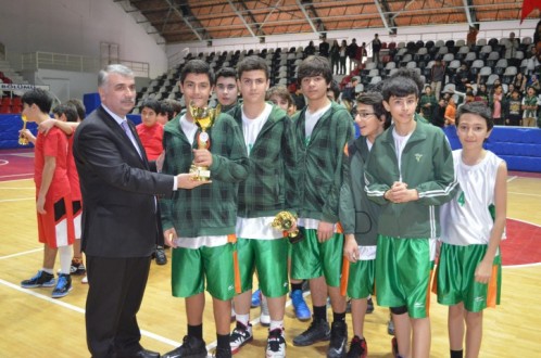 YILDIZLAR BASKETBOL MÜSABAKALARI SONA ERDİ