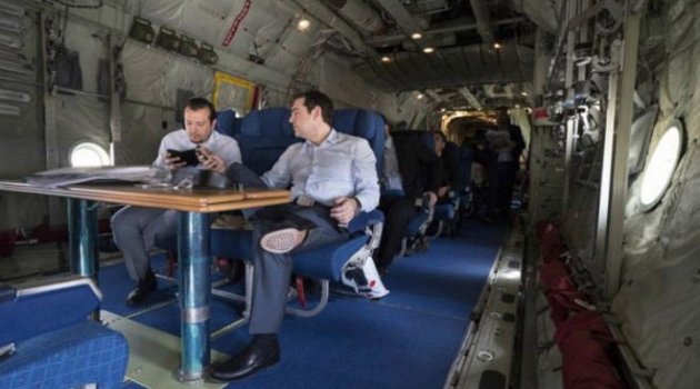 Yunanistan'ın Başbakanı nakliye uçağını kullanmak zorunda kaldı