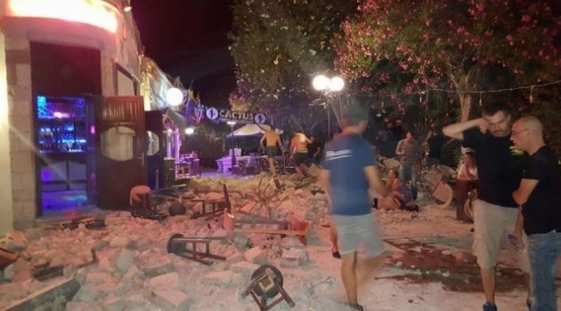 Yunanistan'ın Kos Adası'nda 2 kişi deprem sebebiyle hayatını kaybetti