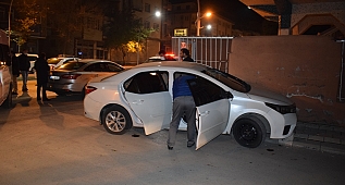Dur ihtarına uymayan sürücü aracını bırakıp kaçtı