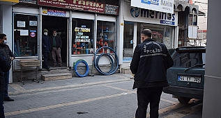 Otomobilden ateş açıldı: 1 yaralı!