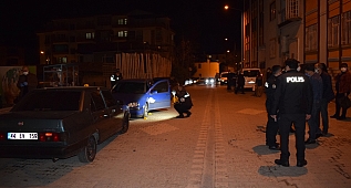 Park halindeki araca silahlı saldırı