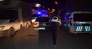 Ecel merdivende yakaladı!