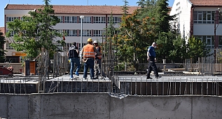 İnşaatından düşen işçi yaralandı