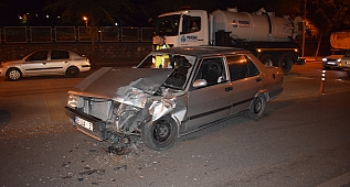 Kafa kafaya çarpıştılar: 3 yaralı