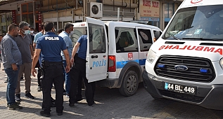 Adliye önünde kendini yakmak istedi 