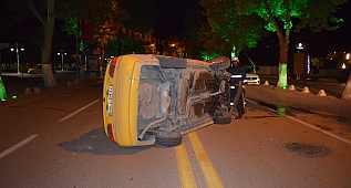 Savrulup yan yattı! 