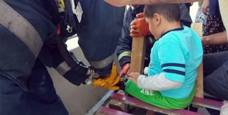 Minik Eymen’in yardımına itfaiye ekipleri yetişti