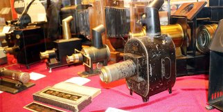 141 yıllık 890 adet fotoğraf makinesi sergileniyor