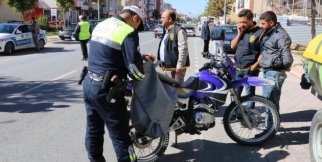 Polisten motosiklet denetimleri