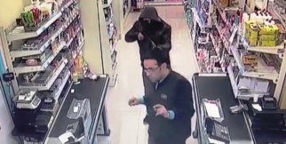 Malatya’da pompalı tüfekle market soygunu