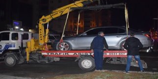 Kaza yaptı aracı bırakıp kaçtı: 2 yaralı