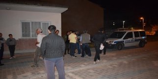 Silahı temizlerken arkadaşını başından vurdu