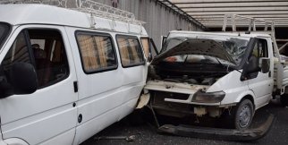 Malatya'da Kamyonet minibüse çarptı: 2 yaralı