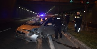 Ağaçları devirip karşı şeride geçti