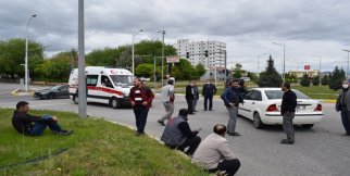 Kaza sonrası yumruklar konuştu!